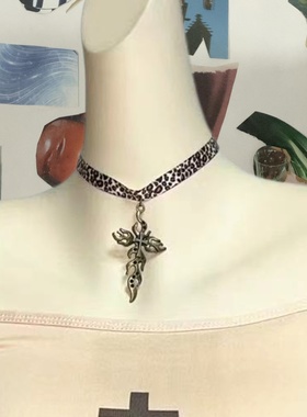 小众小众十字架吊坠豹纹女做旧