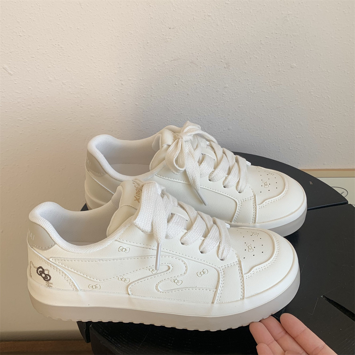 可爱KT猫厚底小白鞋女2026春季新款小众蝴蝶结印花运动休闲板鞋,淘宝优惠券,粉丝福利购,淘宝优惠卷