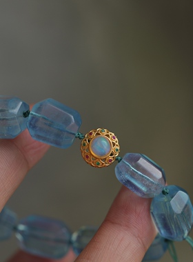 高端定制天然海蓝宝精雕花牌天然海蓝宝随形配纯银鎏金镶嵌欧珀64