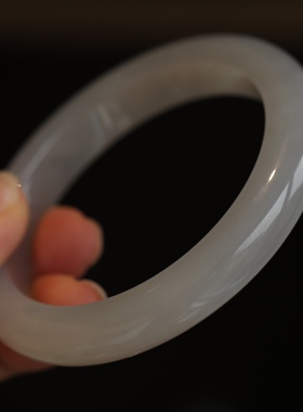 懂货的收天然和田玉藕粉色手镯玉质油润细腻有质感精美无杂裂