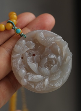 天然和田玉精雕喜上眉梢吊坠双面雕刻搭配天然鸡油黄蜜蜡项链松石