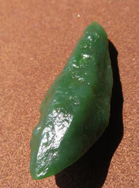 爆火方言精品级和田玉新疆戈壁料自然风化痕迹包浆碧玉原石玩料w1