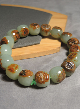 惊呆了方言精品和田玉新疆黄沁皮蓝调沙枣青籽料12mm老型珠手链h0