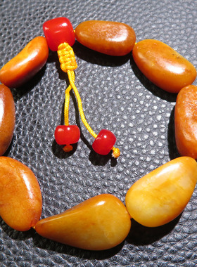 抢疯了方言精品和田玉佩戴级新疆黄沁金包银白玉籽料原石手串w1