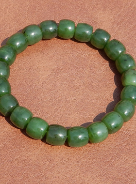 和田玉老俄料菠菜绿碧玉鼓珠手串