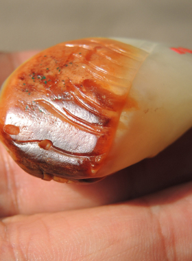 亏麻了方言品牌俏色名品双面橘红油皮金包银籽料关公玉牌子吊坠R