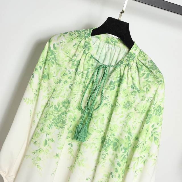 Foreign trade new style bamboo green smoke wave chiffon print design elegant temperament small floral women's mid-sleeve chiffon shirt