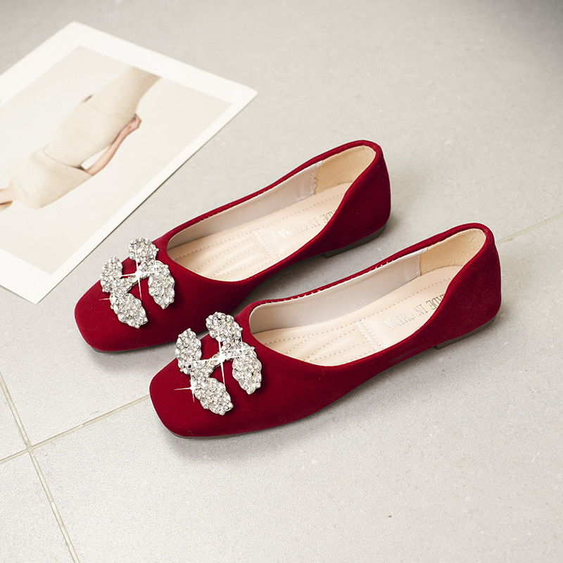 大码单鞋女41到43平底红色喜庆婚鞋软底一脚蹬豆豆鞋浅口水钻瓢鞋,淘宝优惠券,粉丝福利购,淘宝优惠卷