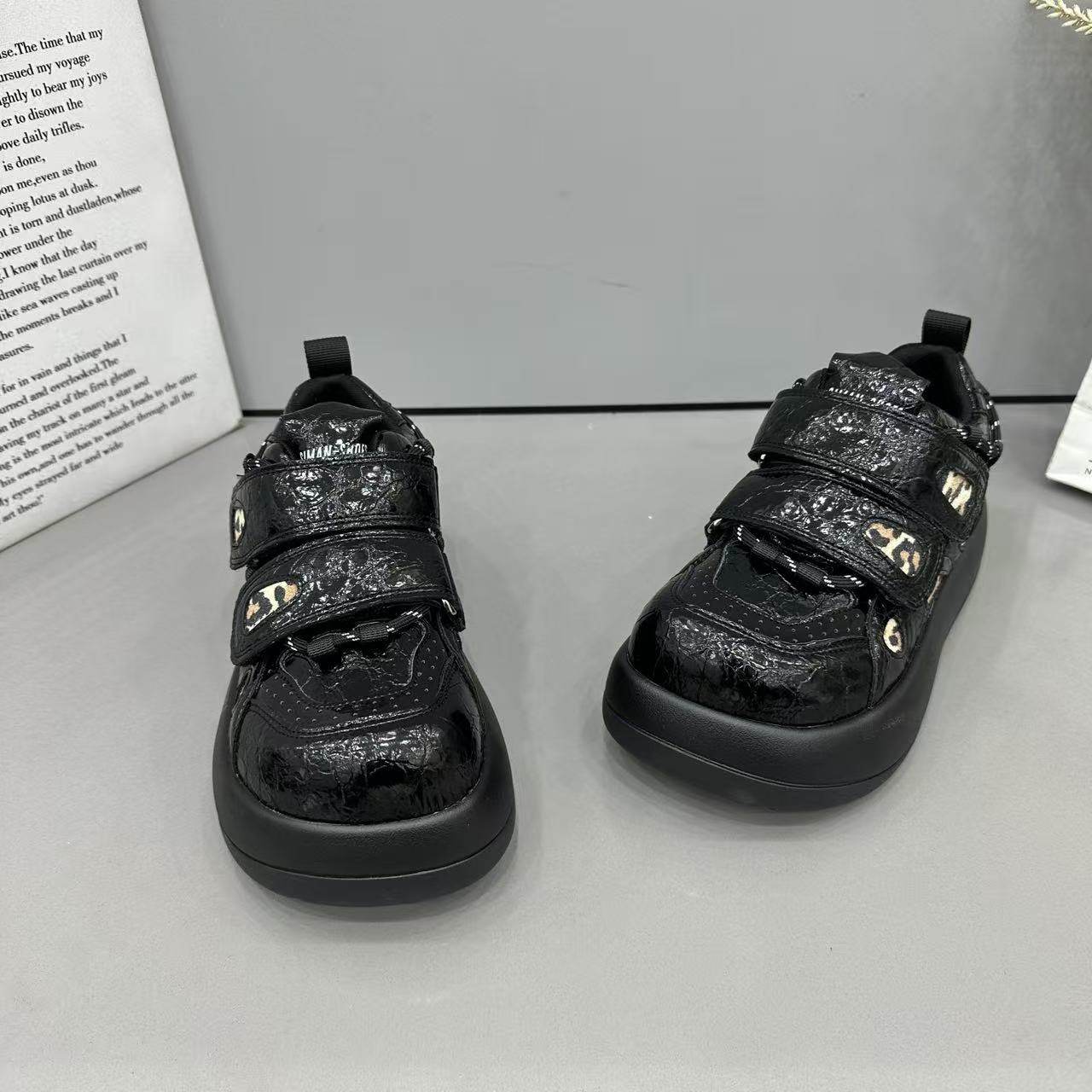 2026春季新款时尚豹纹百搭魔术贴舒适休休闲鞋女欧货复古面包板鞋,淘宝优惠券,粉丝福利购,淘宝优惠卷