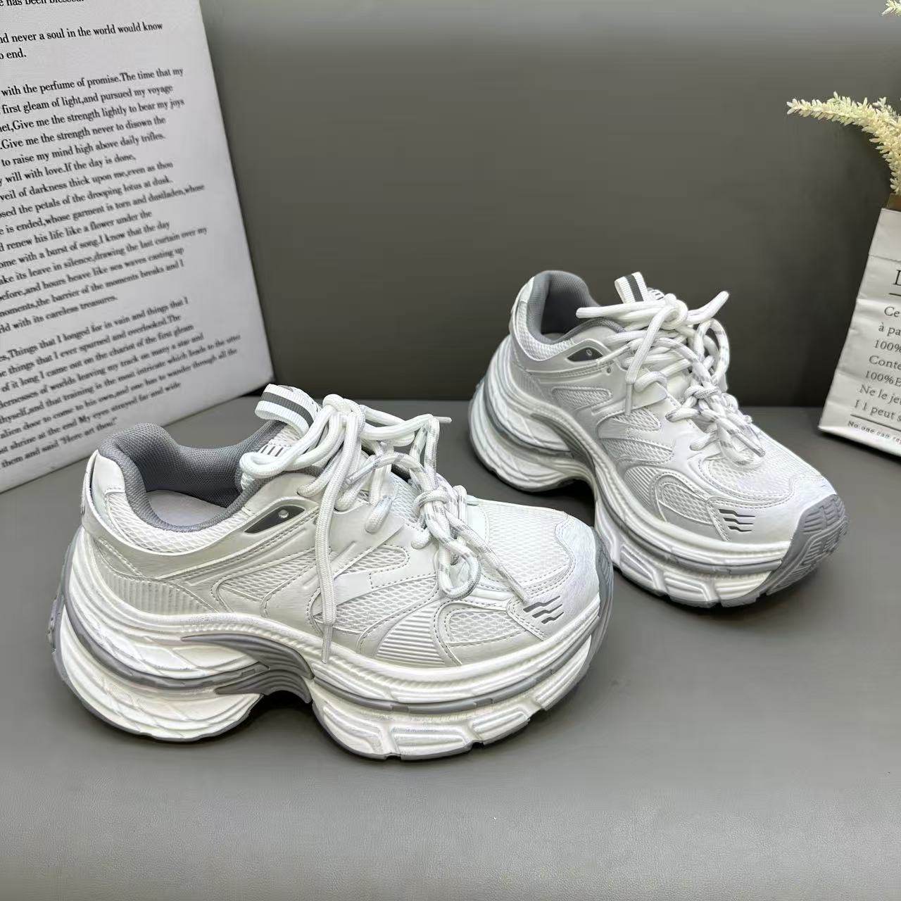 2026年新款厚网透气百搭轻便增高休闲运动鞋女复古做旧小个子单鞋,淘宝优惠券,粉丝福利购,淘宝优惠卷