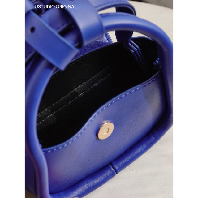 Uustudio niche design bag women's 2021 Klein blue mini headphone bag Internet celebrity crossbody lipstick bag