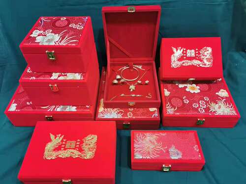 三金首饰盒黄金套装盒婚庆结婚首饰收纳盒红绒套装珠宝盒 - 图0