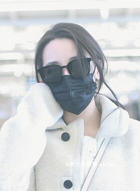 邓超太阳镜林允儿细腿圆脸个性潮