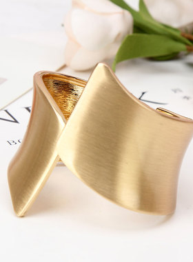 欧美时尚夸张不规则街拍百搭手镯