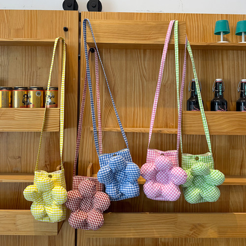 夏季新品糖果色格子花朵包包格子斜挎大容量钥匙杂物包包 - 图0