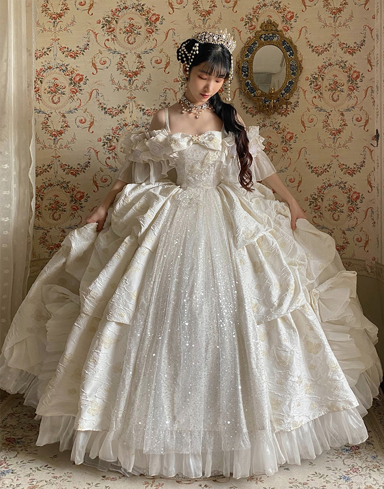 预售破茧花嫁Lolita婚纱蕾丝钉珠亮片刺绣蝴蝶原创洛丽塔优雅长裙_虎窝淘