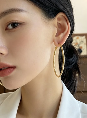 欧美金属风纹理大耳圈耳钉女小众高级感气质百搭夸张圆脸显瘦耳饰