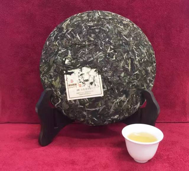 福鼎中茶蝴蝶制2017年茶寿茶五年陈老白茶大饼喜迎张天福108寿辰-图2