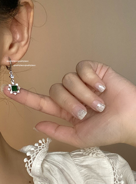 其他日韩铜合金女锆石太阳花耳扣