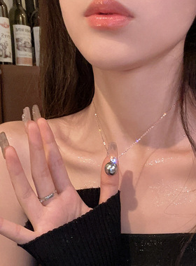 灰色大珍珠锆石项链女2026新款感吊坠毛衣链配饰小众轻奢颈链