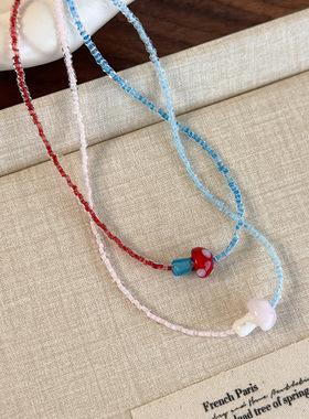 甜美可爱彩色红蓝撞色蘑菇项链多巴胺少女双拼串珠短款锁骨链饰品