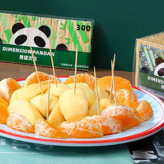 3600 bamboo toothpicks are available for use