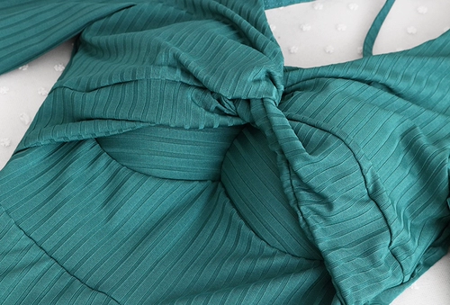 Большой купальный купальник самка 200 кот консервативно консервативно -консервативная, тонкая, тонкая, горячая пружина, горячая пружина, мм, мясо с коротким рукавом висящей шею новая