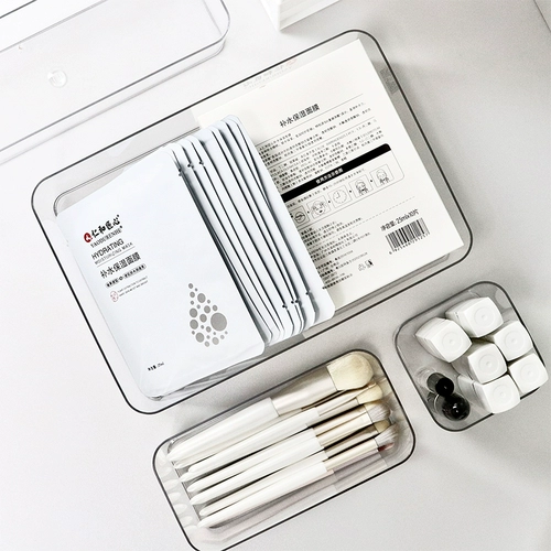 Ящик для хранения настольных компьютеров -тип отдельной отдельной коробки. Размещение книги с книгами, коробка пластика прозрачных подразделений Артефакты