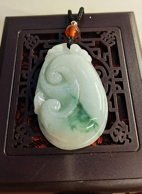 心玉行女款翡翠吉祥如意吊坠项链