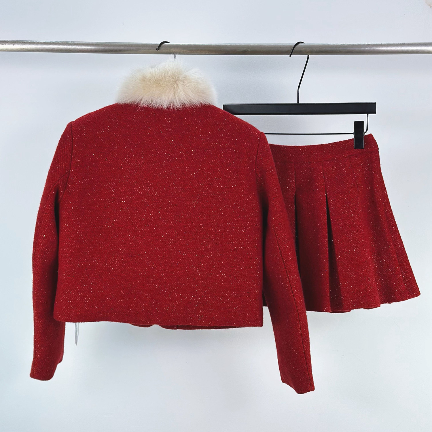 狐狸围脖红色小香风羽绒套装女轻奢气质喜庆毛呢外套半身裙两件套,淘宝优惠券,粉丝福利购,淘宝优惠卷
