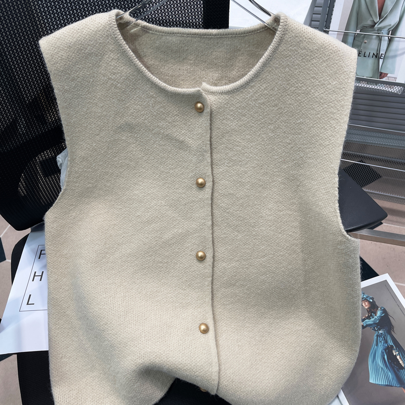 胡子叔大码女装法式小金扣圆领针织马甲女宽松韩系百搭叠穿毛衣 - 图1