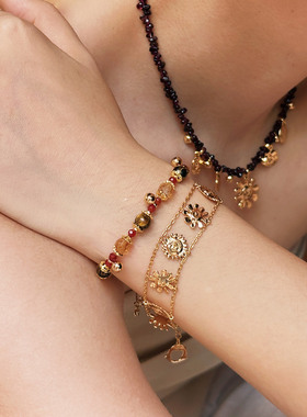 ZZXQ秋冬新品莓拉「古城光辉」美拉德系镂空软手链叠戴女款饰品