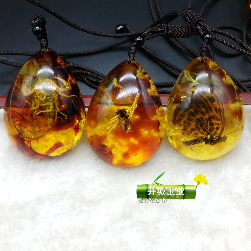 琥珀蜜蜡虫珀吊坠真蝴蝶蚂蚁虫珀昆虫标本人工虫珀挂件吊坠颈饰 琥珀蜜蜡虫珀吊坠真蝴蝶蚂蚁虫珀昆虫标本人工虫珀挂件吊坠颈饰