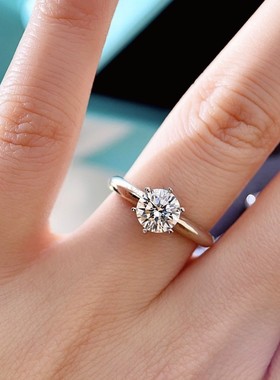 六爪纯银镀金克拉求婚戒指莫桑石