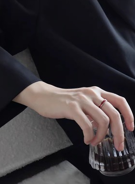 绯红戒指i-person中性冷淡风