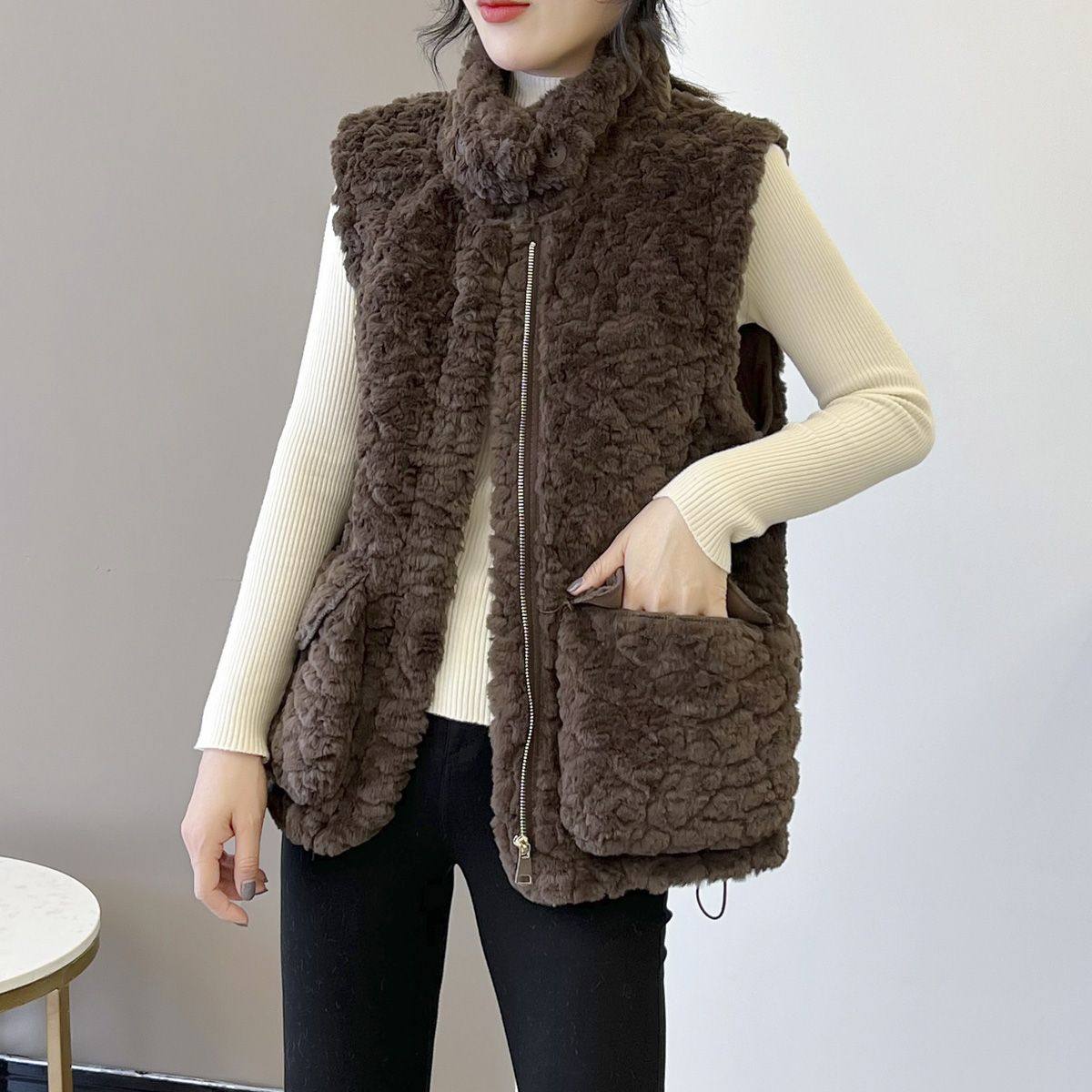 马甲女2025新款秋冬时尚羊羔毛皮毛一体马夹背心短款宽松坎肩外套,淘宝优惠券,粉丝福利购,淘宝优惠卷