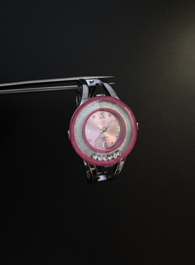 Vintage手表女学生高颜值女款ins风小众新款女士手镯手表