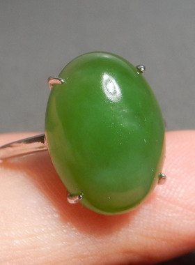 大放漏方言和田玉精品俄罗斯温润阳绿碧玉可调节圈口银镶玉戒指R5