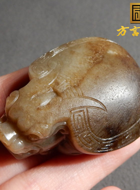 新疆和田玉罕见糖玉籽龙龟手把件