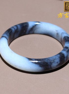 重量级方言和田玉新疆温润细腻聚墨意境青花籽料卡57mm精美手镯O8