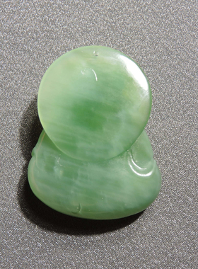 收藏级方言和田玉精品冰底俄罗斯料粉绿猫眼碧玉弥勒佛吊坠挂件h2