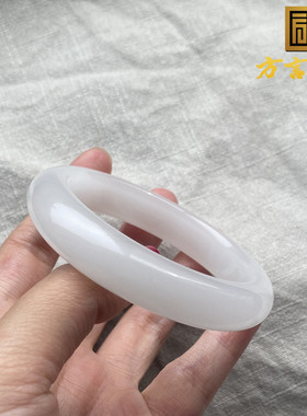 新疆天山翠冰底白玉54mm正装手镯