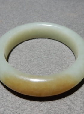 方言且末聊糖青白玉油润手镯