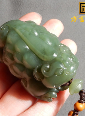 俄罗斯碧玉粉青三角金蝉手把件