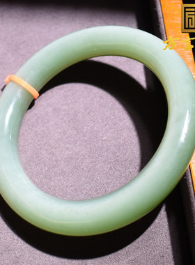 碧玉粉阳绿色标级灵活猫眼