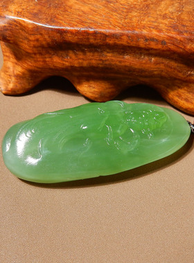 惊呆了方言品牌和田玉俄料老坑料阳绿碧玉普度众生观音吊坠挂件N4