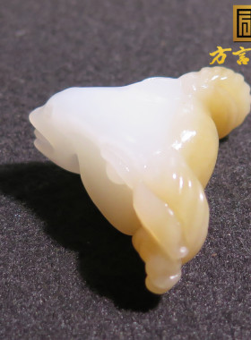 检查下架品牌和田玉新疆且末料高品质糖白玉英明神武吊坠挂件X7