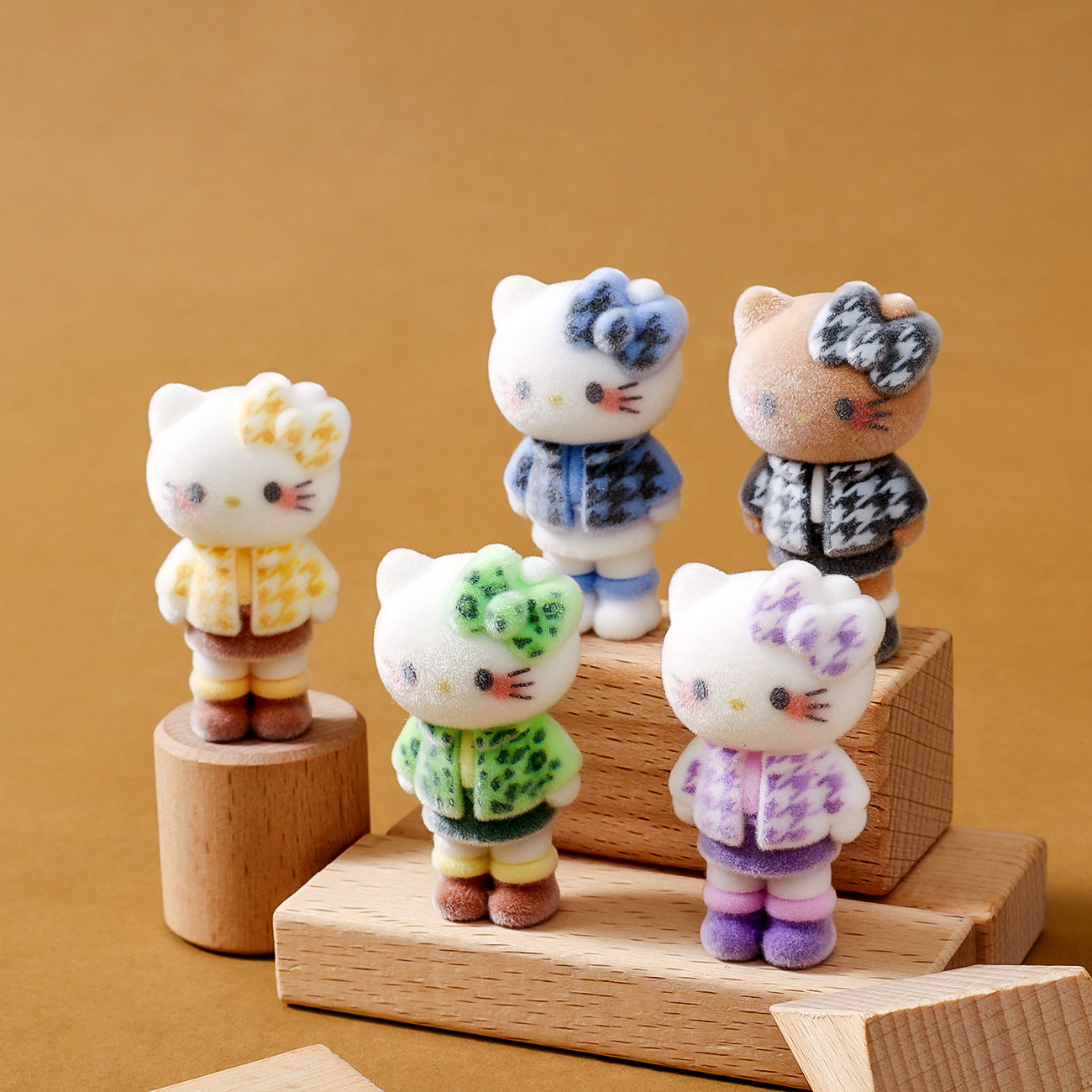 可爱植绒长腿KT萌粒公仔潮玩直播对对碰盲盒钥匙扣配件桌面小摆件,淘宝优惠券,粉丝福利购,淘宝优惠卷