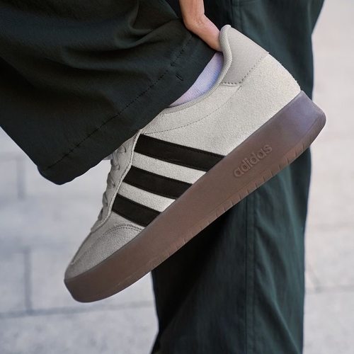 adidas阿迪达斯BARREDA休闲复古百搭德训鞋男女灰休闲板鞋JQ4234 - 图2