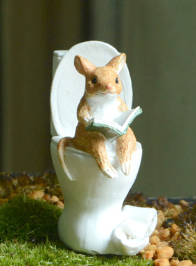 马桶小猪摆件解压玩具桌面小手办